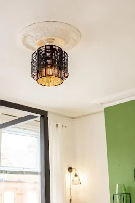 Home For Your Belfast Escape! 0*,
